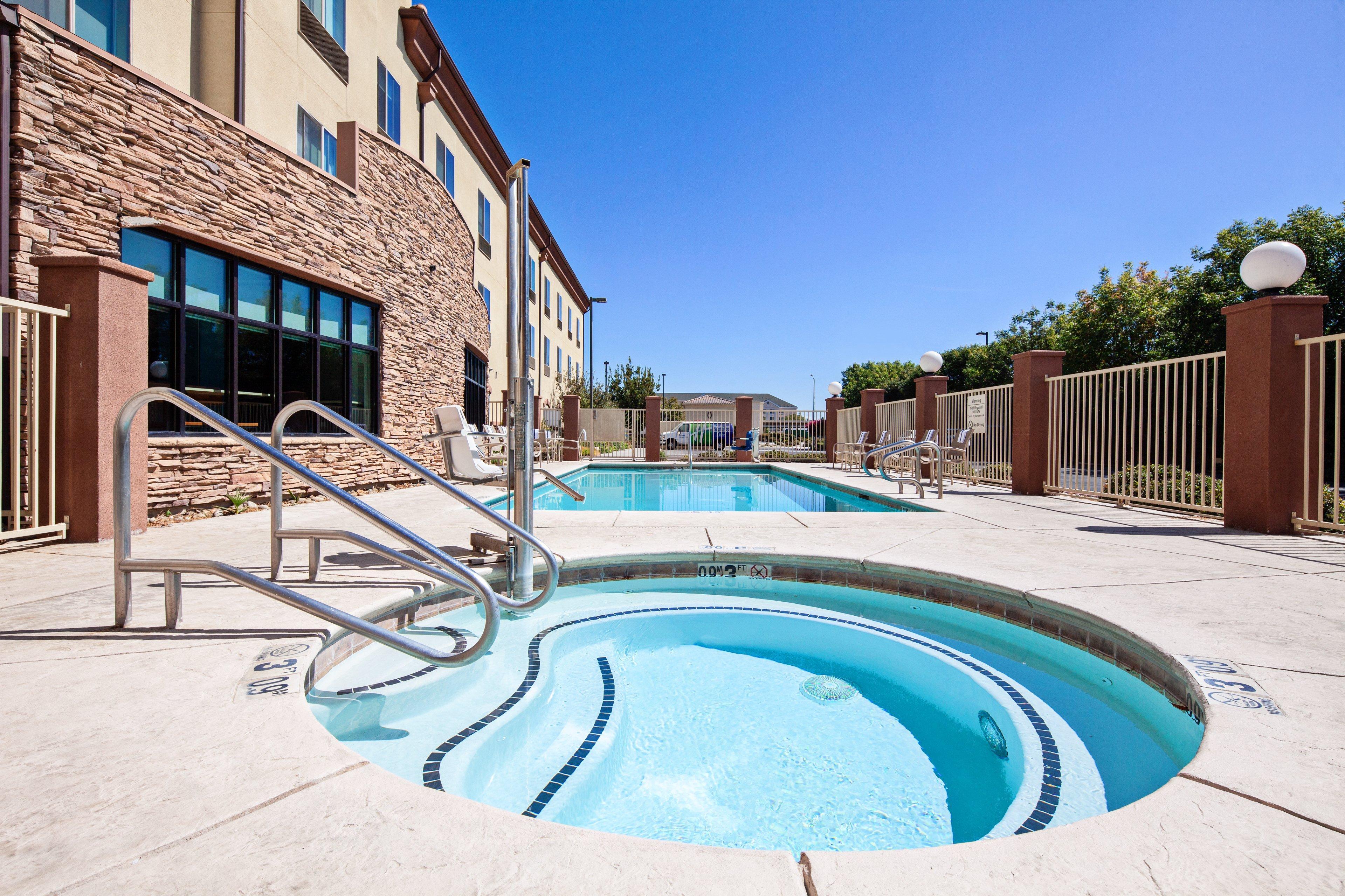 Holiday Inn Express & Suites Clovis Fresno Area By Ihg Екстер'єр фото