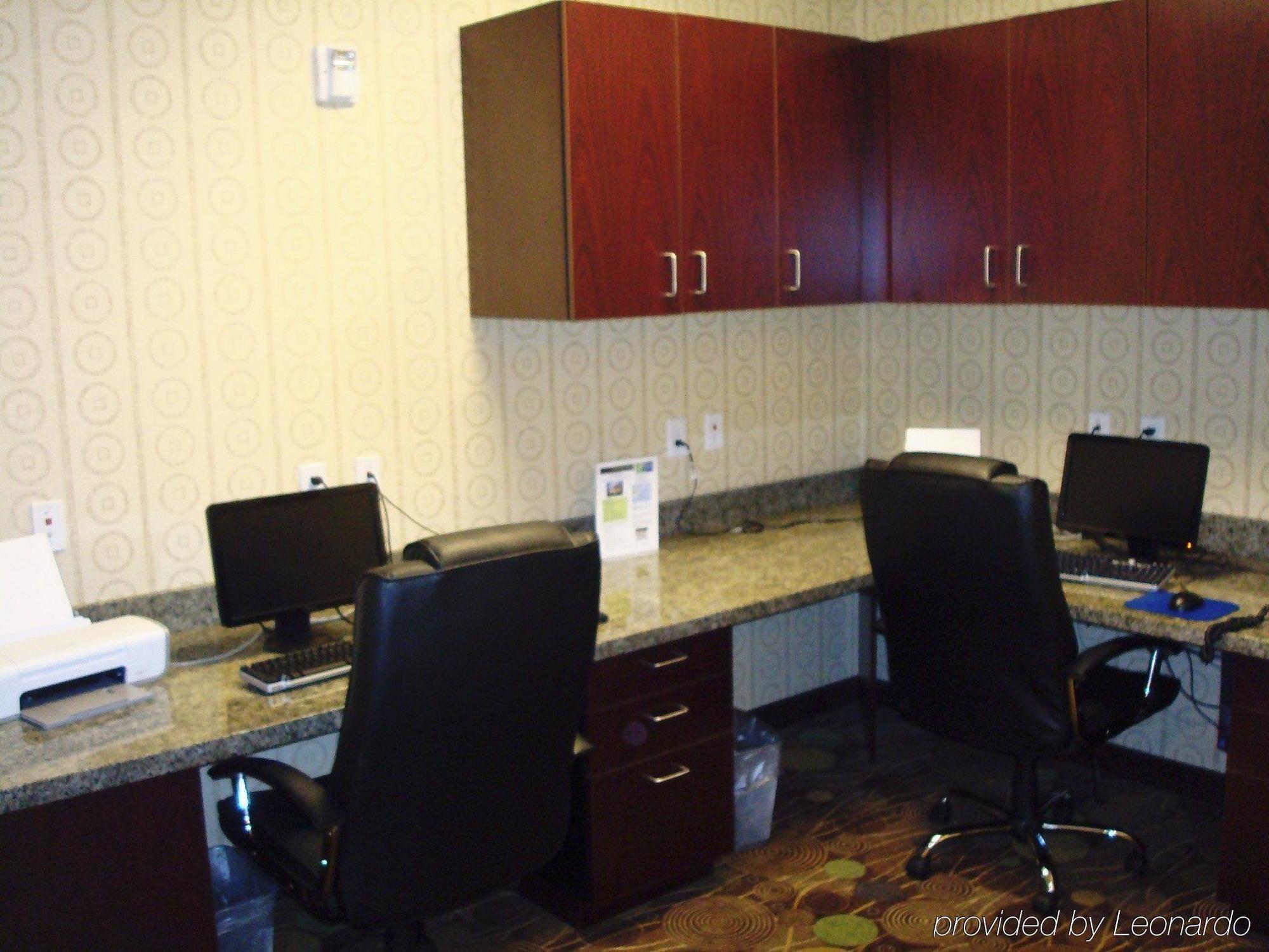 Holiday Inn Express & Suites Clovis Fresno Area By Ihg Зручності фото
