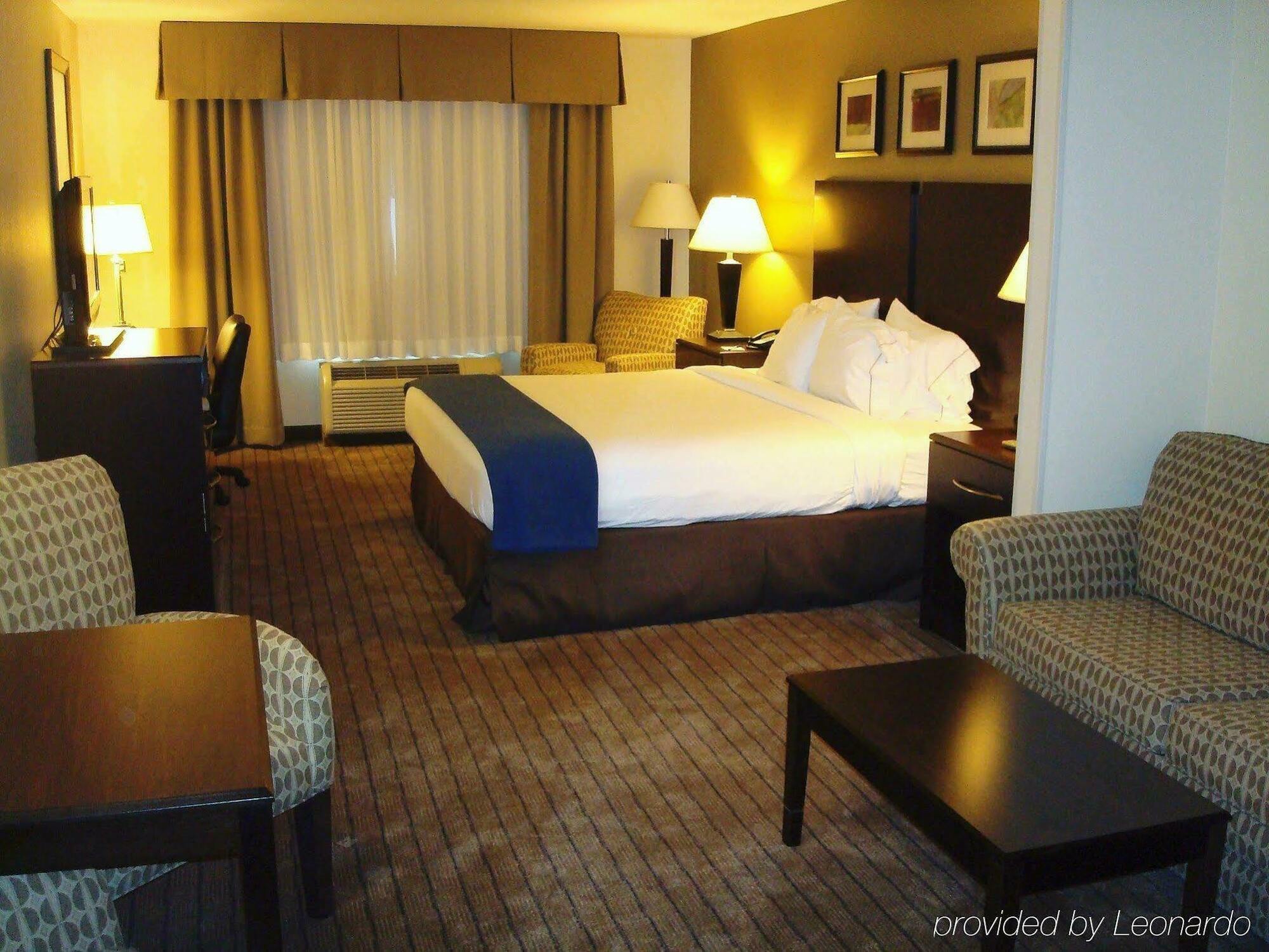 Holiday Inn Express & Suites Clovis Fresno Area By Ihg Номер фото